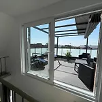 A&s - - * Ostende