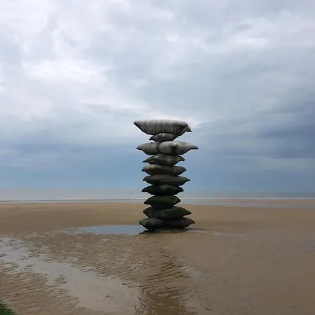 A&s - - * Ostend