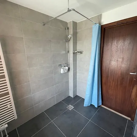 A&s - - * אוסטנדה